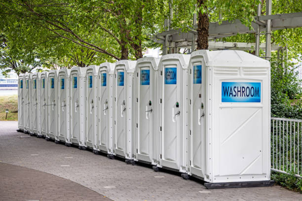 Best Luxury portable toilet rental  in Trenton, FL